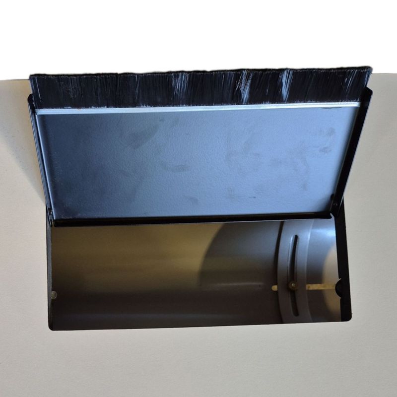 EFG Skrivebord m/el. hev og senk, hvit